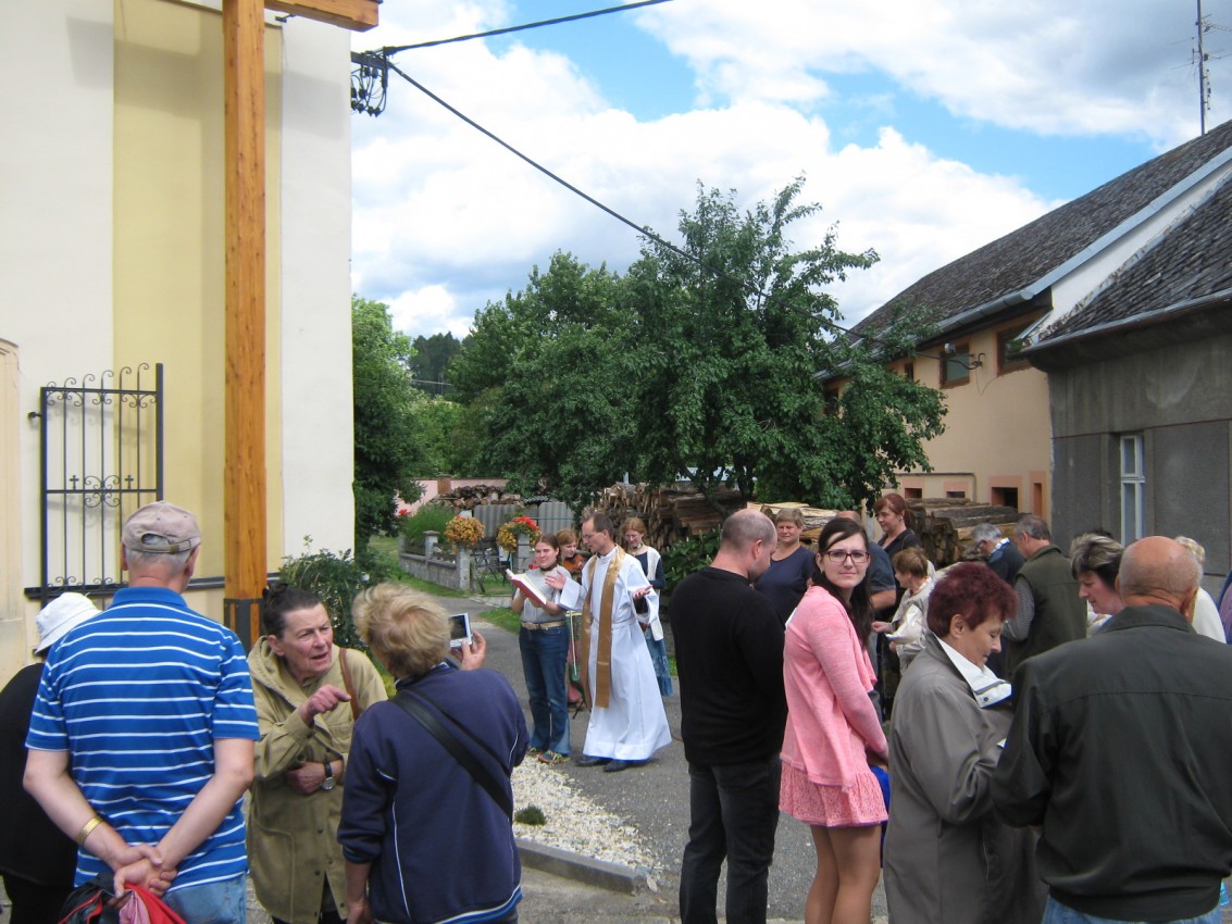 Svěcení obnoveného kříže Veleboř 1.7.2018